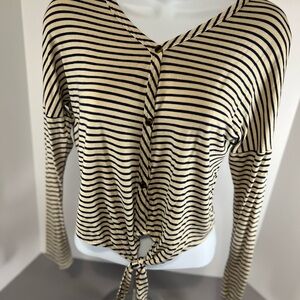 Pinc Cream And Black Stripped Woman’s Small Knot Button Up Top
